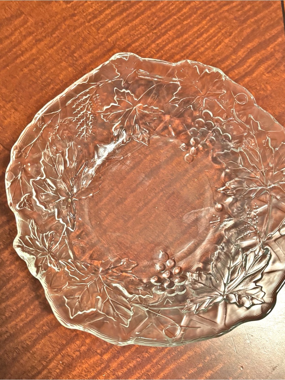 Mallory collection by Cristal D'Arques - Durand, 8in Plate, 6in Bowl - Picture 3 of 6